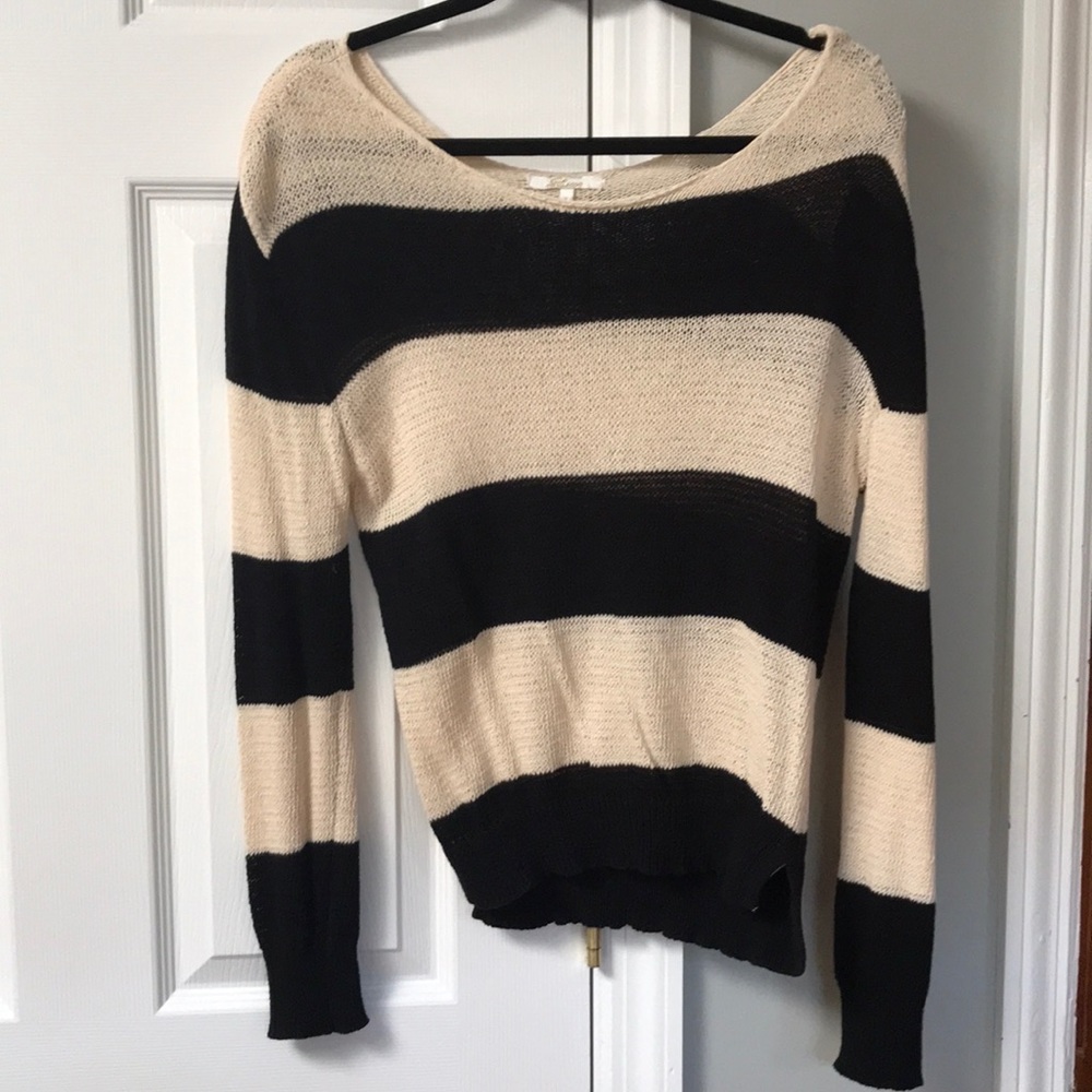Light weight top